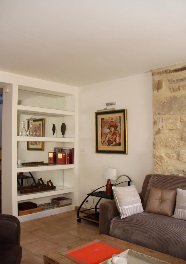 Agreable Maison De Ville Eyragues Εξωτερικό φωτογραφία