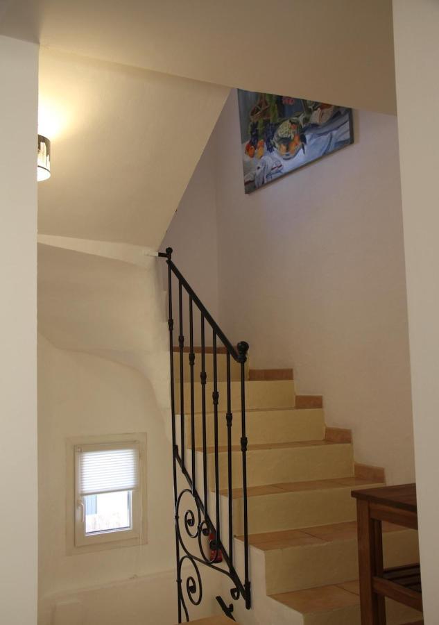 Agreable Maison De Ville Eyragues Εξωτερικό φωτογραφία